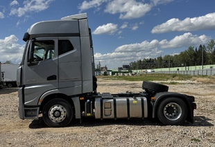 JAC K7 (МРМ 18т) ТЯГАЧ 4×2 АКПП